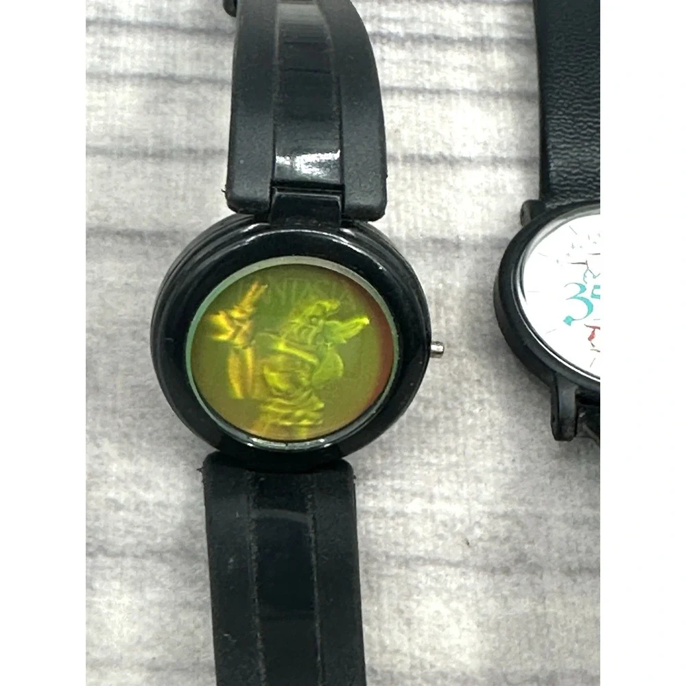 LOT OF VINTAGE DISNEY‎ COLLECTIBLES -90'S WATCHES/70'S PLASTIC RINGS/MICKEY PIN